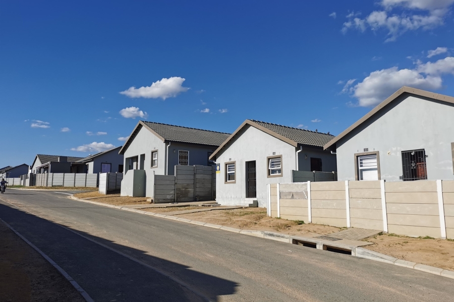 3 Bedroom Property for Sale in Dalvale Western Cape